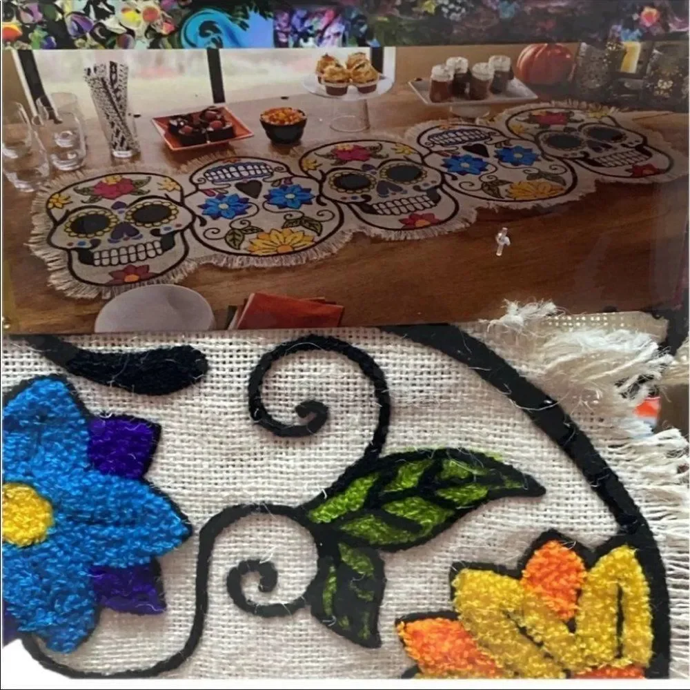 Sugar Skull Halloween Day of‎ The Dead Table Runner Floral CURIOUS